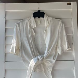 White Tie Top w Buttons